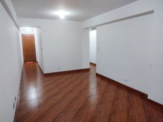 VENTA DE DEPARTAMENTO CON BALCÓN EN MAGDALENA DEL MAR