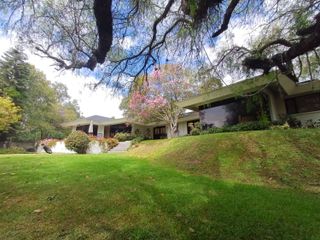 🏡 DE OPORTUNIDAD, Hermosa Casa DE una PLANTA, con Áreas Verdes, en venta en Pusuquí