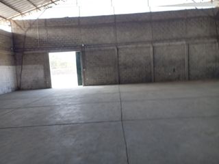 Foto 14 de Bodega de alquiler en la Vía Durán-Boliche, Compejo de Bodegas, 350 m2.