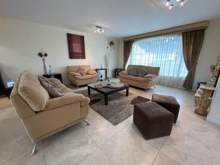 Foto 1 de Venta amplia casa 3 dormitorios en la Urbanización El Condado