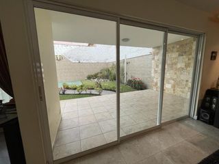 Foto 3 de Venta amplia casa 3 dormitorios en la Urbanización El Condado