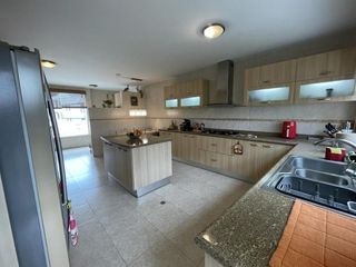 Foto 19 de Venta amplia casa 3 dormitorios en la Urbanización El Condado