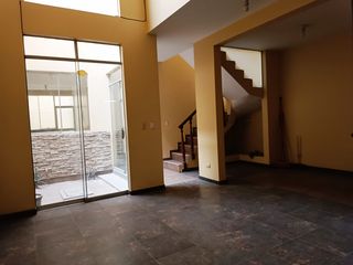 Foto 2 de Vendo Duplex en Alameda de Ñaña (1er & 2do piso)