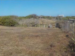 Foto 10 de VENDEMOS LOTE CERCA A LA PLAYA