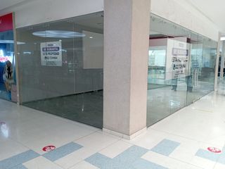 Foto 2 de VENDEMOS LOCAL COMERCIAL CENTRO COMERCIAL PUERTA GRANDE