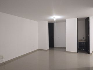 Foto 2 de Apartamento en arriendo en Ciudad Jardin.