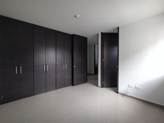 Foto 4 de Apartamento en arriendo en Ciudad Jardin.