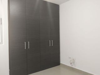 Foto 10 de Apartamento en arriendo en Ciudad Jardin.