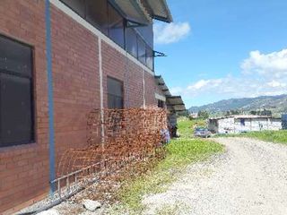 Foto 8 de Excelente terreno en venta 10.000m2 mas Nave Industrial Vía Cumbe