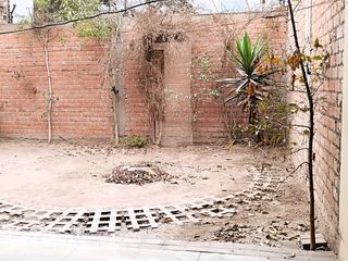 Foto 6 de Casa de 2 Pisos con 2 Cocheras en Venta, Ideal para Remodelar 180M2