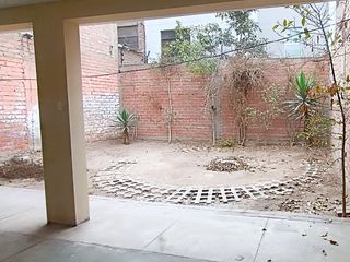 Foto 7 de Casa de 2 Pisos con 2 Cocheras en Venta, Ideal para Remodelar 180M2
