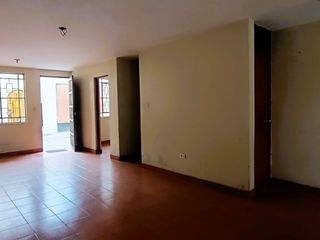 Foto 8 de Casa de 2 Pisos con 2 Cocheras en Venta, Ideal para Remodelar 180M2
