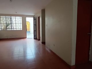 Foto 12 de Casa de 2 Pisos con 2 Cocheras en Venta, Ideal para Remodelar 180M2