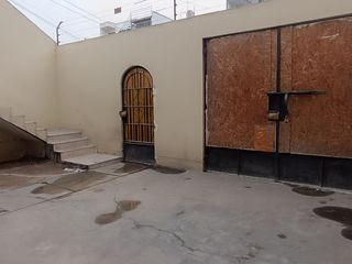 Foto 20 de Casa de 2 Pisos con 2 Cocheras en Venta, Ideal para Remodelar 180M2