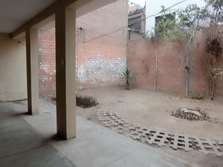 Foto 30 de Casa de 2 Pisos con 2 Cocheras en Venta, Ideal para Remodelar 180M2