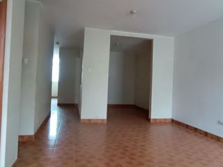 Foto 39 de Casa de 2 Pisos con 2 Cocheras en Venta, Ideal para Remodelar 180M2
