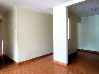 Foto 42 de Casa de 2 Pisos con 2 Cocheras en Venta, Ideal para Remodelar 180M2