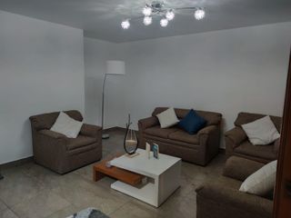 CASA EN ARRIENDO AMOBLADA CONOCOTO URB ALTOS DE LA MOYA