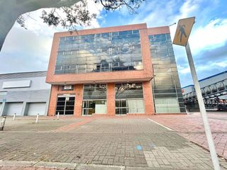 Foto 5 de EDIFICIO DE OFICINAS Y LOCALES EN VENTA SECTOR NIZA SUBA BOGOTÁ