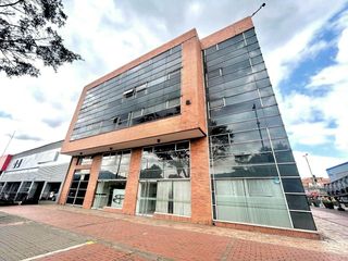Foto 6 de EDIFICIO DE OFICINAS Y LOCALES EN VENTA SECTOR NIZA SUBA BOGOTÁ