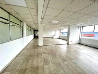 Foto 37 de EDIFICIO DE OFICINAS Y LOCALES EN VENTA SECTOR NIZA SUBA BOGOTÁ