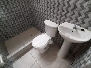 Foto 29 de VENTA DE CASA MULTIFAMILIAR  DE 4 PISOS  PRECIO: $280,000dolares