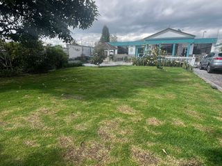 RENTO HERMOSA CASA DE UNA PLANTA EN SAN JOSÉ DEL VALLE, VALLE DE LOS CHILLOS, QUITO, ECUADOR