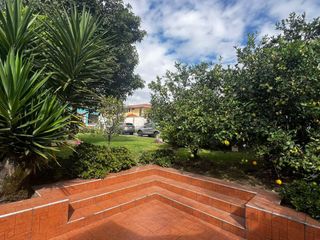 RENTO HERMOSA CASA DE UNA PLANTA EN SAN JOSÉ DEL VALLE, VALLE DE LOS CHILLOS, QUITO, ECUADOR