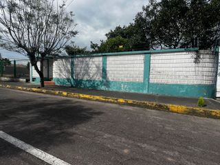 RENTO HERMOSA CASA DE UNA PLANTA EN SAN JOSÉ DEL VALLE, VALLE DE LOS CHILLOS, QUITO, ECUADOR