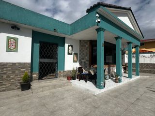 RENTO HERMOSA CASA DE UNA PLANTA EN SAN JOSÉ DEL VALLE, VALLE DE LOS CHILLOS, QUITO, ECUADOR