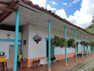 Venta de finca en el Peñol vereda el Salto