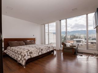 Foto 14 de Se vende casa en La Urbanización Sierra Nevada -Loja