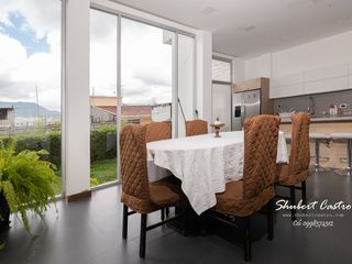 Foto 4 de Se vende casa en La Urbanización Sierra Nevada -Loja