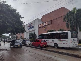 VENDEMOS !! LOCAL COMERCIAL CENTRO COMERCIAL AMERICANO BARRANQUILLA