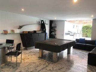 Foto 4 de VENDO HERMOSA CASA INDEPENDIENTE DISEÑO ARTE MODERNO DENTRO DE LA URBANIZACION CAMPO ALEGRE, CENTRO-NORTE DE QUITO
