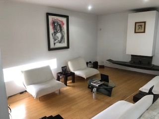Foto 5 de VENDO HERMOSA CASA INDEPENDIENTE DISEÑO ARTE MODERNO DENTRO DE LA URBANIZACION CAMPO ALEGRE, CENTRO-NORTE DE QUITO