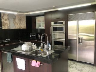 Foto 7 de VENDO HERMOSA CASA INDEPENDIENTE DISEÑO ARTE MODERNO DENTRO DE LA URBANIZACION CAMPO ALEGRE, CENTRO-NORTE DE QUITO