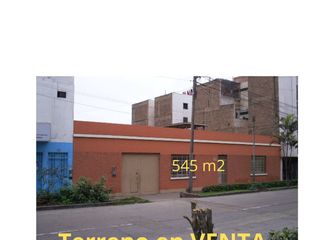 Foto 1 de Venta de casa como terreno en Magdalena del Mar parámetros 10 pisos