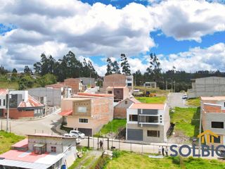 HERMOSA CASA DE 4 HABITACIONES CERCA DEL IESS DE CUENCA