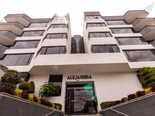 Foto 26 de VENTA DE OPORTUNIDAD: DEPARTAMENTO REMODELADO en Urb. Jardines del Batan., El Batán Quito, Ecuador