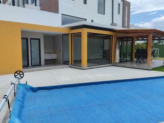 VENTA DE CASA EN CONJUNTO EXCLUSIVO EN SAN JUAN DE CUMBAYA, Quito Ecuador