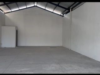 RENTO LOCAL- GALPON, 160M2, NUEVO, 4 GARAJES