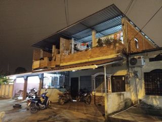 Foto 1 de Se vende casa en cdla. Los Naranjos - Pasaje