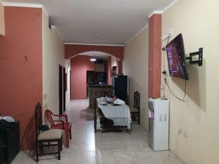 Foto 4 de Se vende casa en cdla. Los Naranjos - Pasaje
