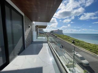 Foto 1 de casa de venta con vista al mar en Manta