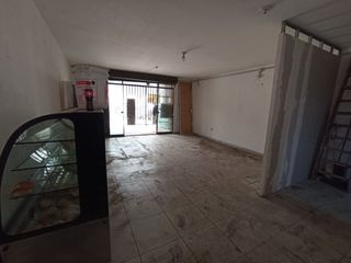 Alquiler De Local Comercial Av Santa Rosa De Lima 220 M2