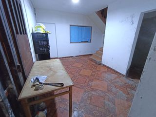 Alquiler De Local Comercial Av Santa Rosa De Lima 220 M2