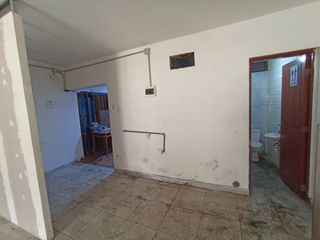 Alquiler De Local Comercial Av Santa Rosa De Lima 220 M2