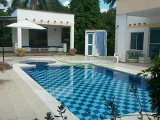 Foto 1 de VENDEMOS HERMOSA CASA CON PISCINA PRIVADA