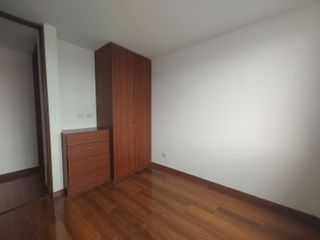 VENTA APARTAMENTO EN ALAMEDA DE LA 170 CON VISTA ESPECTACULAR PISO ALTO 3 HABITACIONES